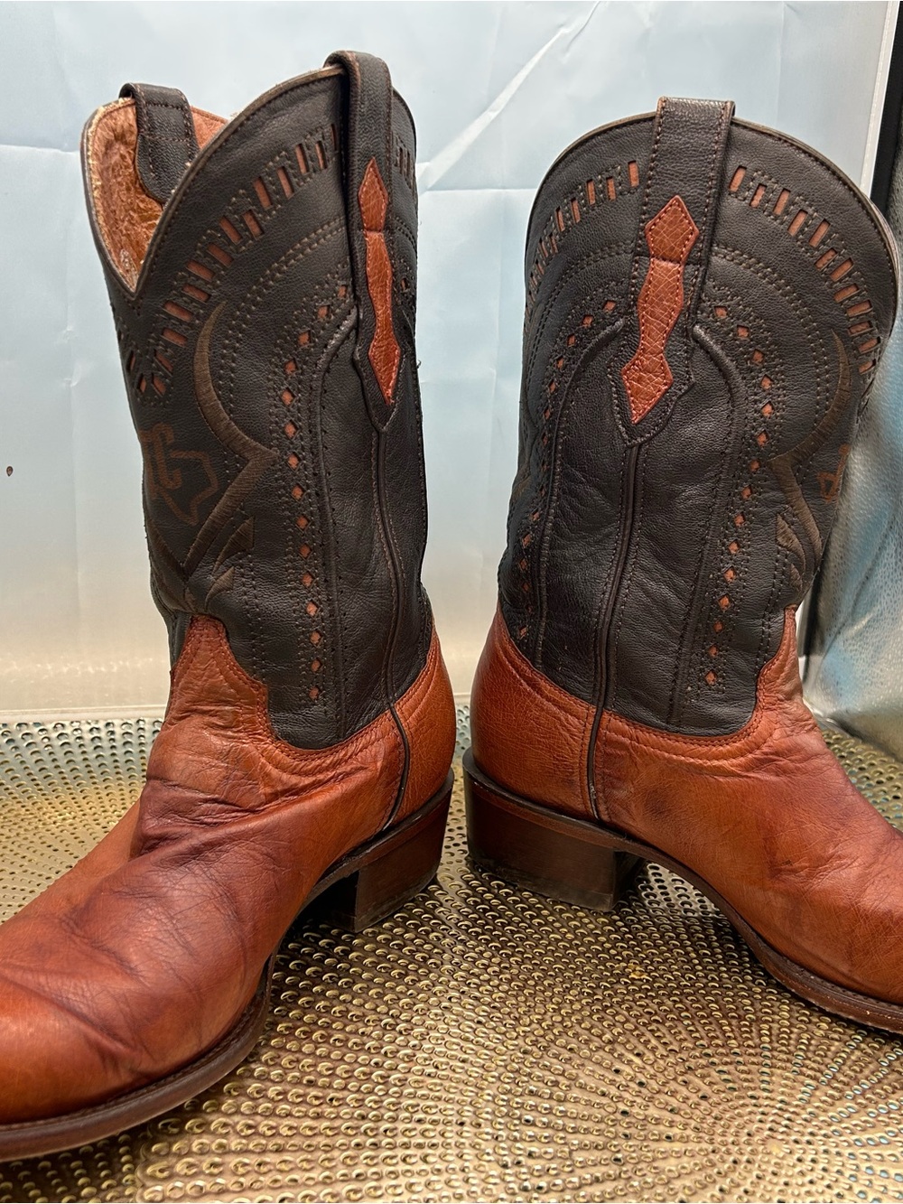 Texas Country men 10 hand tooled inlay cowboy boots